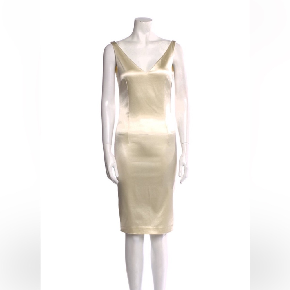 Vintage Dior 42/ US 4/6 Satin silver cocktail dress with ruched accented back. - Picture 8 of 9